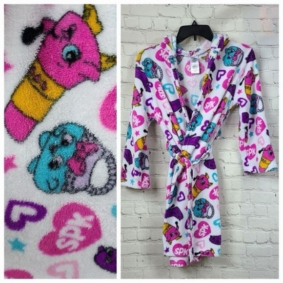 Shopkins Other - 078. Shopkins Girls Glam Diva Plush Fleece Hooded Robe Lipstick Bathrobe